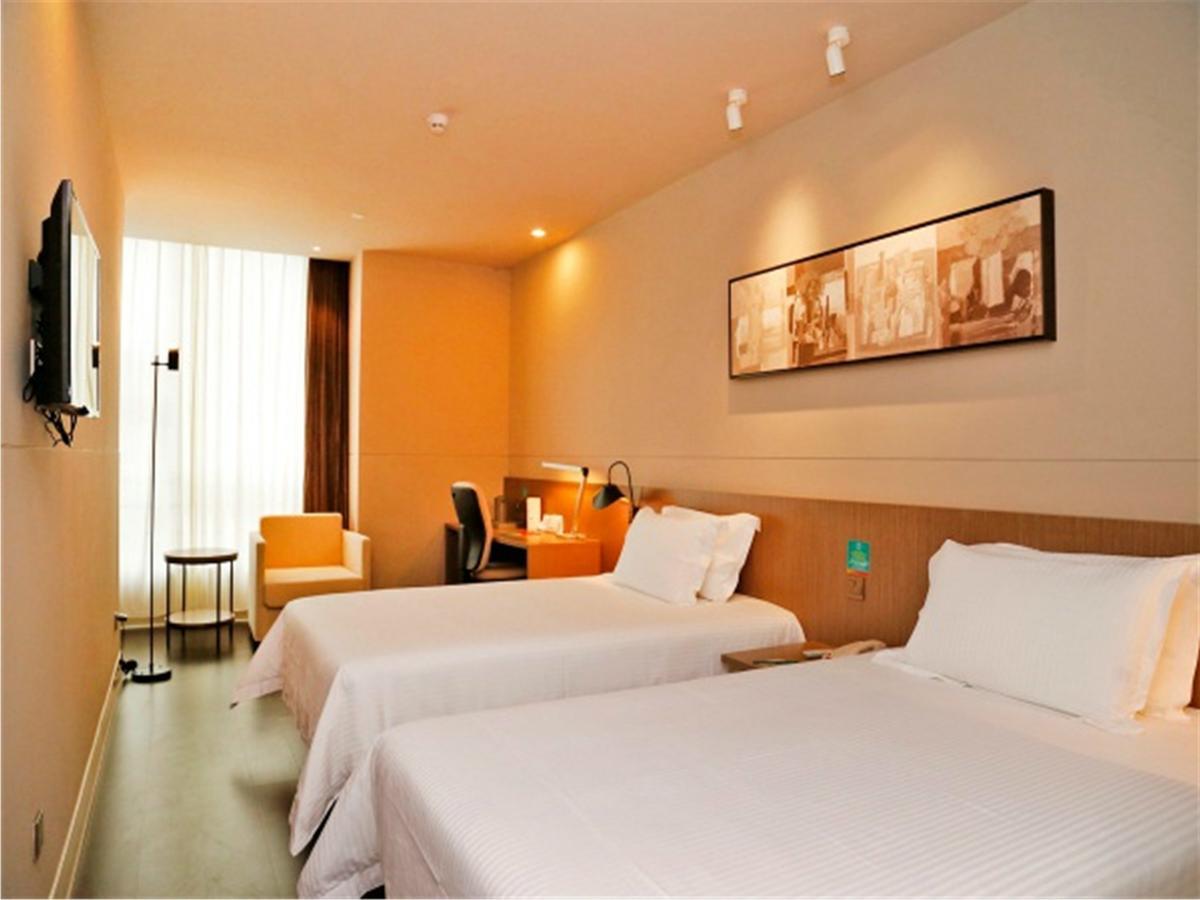 Jinjiang Inn Selected Shenzhen Huanggang Port Huangcheng Plaza Exterior photo