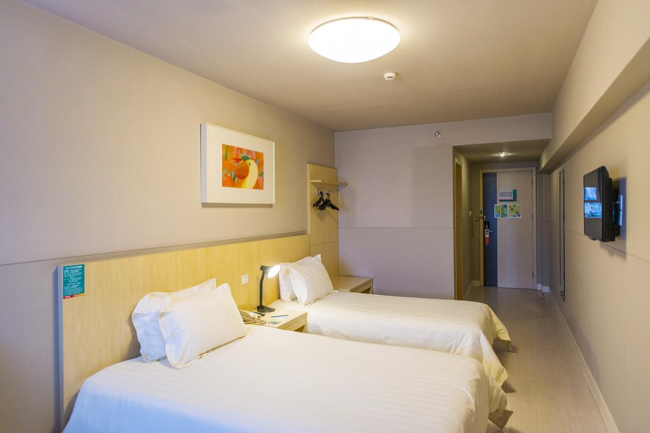 Jinjiang Inn Selected Shenzhen Huanggang Port Huangcheng Plaza Exterior photo